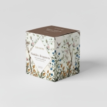 BIOCENTER Vela natural de cera de soja - SÁNDALO Y BERGAMOTA, energía, concentración y aventura - 200 g (40 horas)