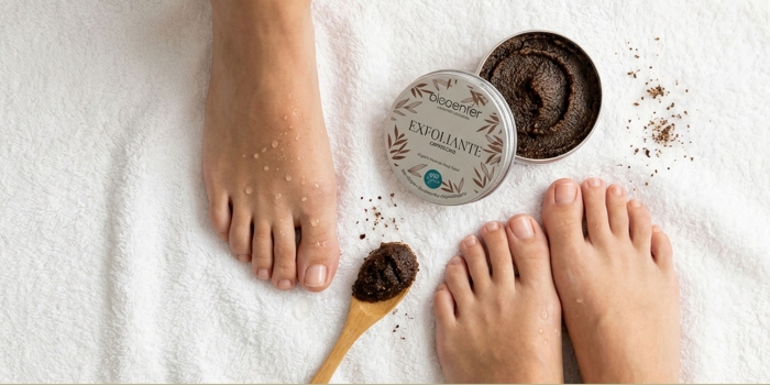 Cuidado de pies: Exfoliación e hidratación
